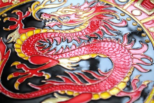 китайский дракон тарелка на стену