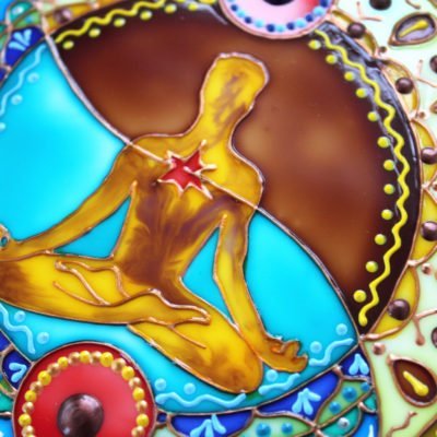 «Гармония Инь-Янь» декоративная тарелка на стену Мандала — борьба противоположностей