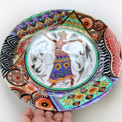 «Африканский танец — Солистка» Декоративная тарелка